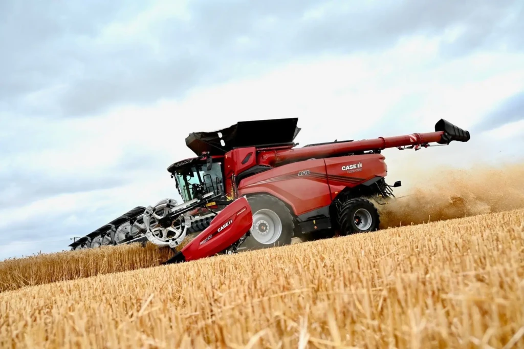 Photo de l'Axial-Flow 10 de Case IH dans un champ lors de l'Axial Tour 2025