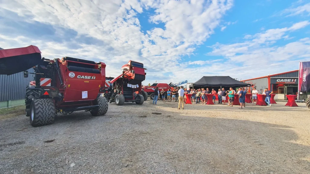 Les démonstrations estivales de la nouvelle presse RB6 de Case IH à Cressy chez le concessionnaire Viard